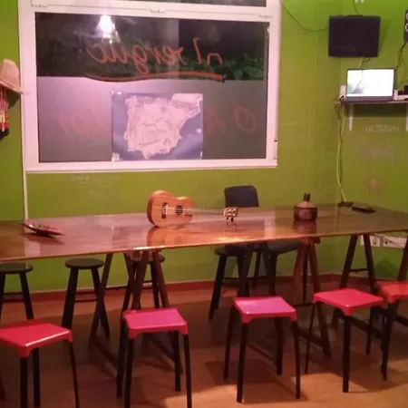 O Apalpador Hostal *